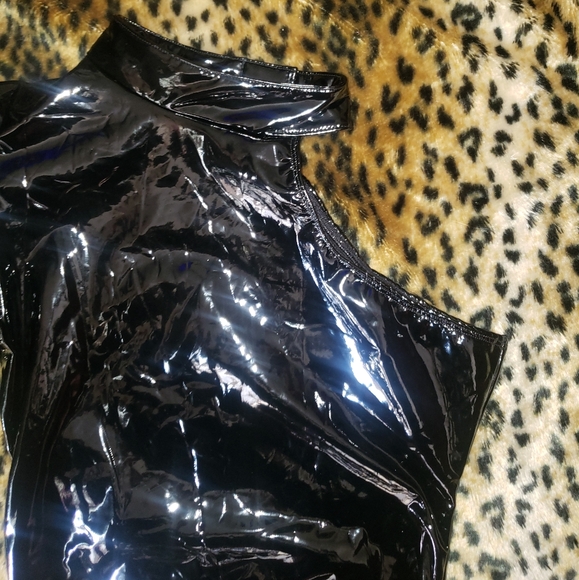 DOLLS KILL WIDOW PUFF ONE SLEEVE BODYSUIT PATENT PVC GOTH FETISH XS COLLAR - Picture 5 of 9
